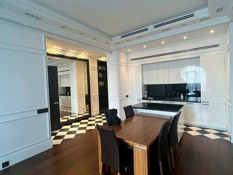 квартира по адресу Ивана Франко ул., 1