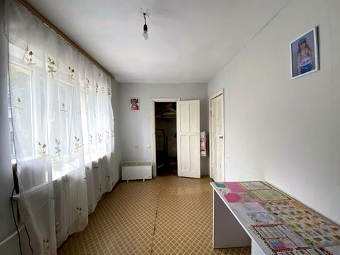 квартира за адресою Космонавтів вул., 21/2