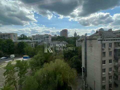 комерційна за адресою Кловський узвіз, 7
