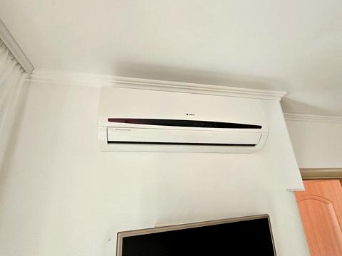 квартира за адресою Київ, Регенераторна вул., 4 к3