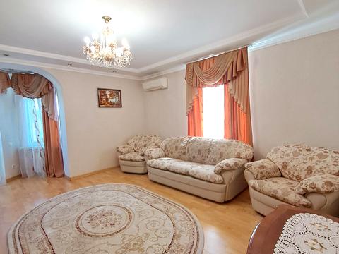 квартира за адресою Рея Бредбері вул., 6