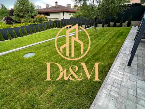 будинок за адресою Листопадна вул.