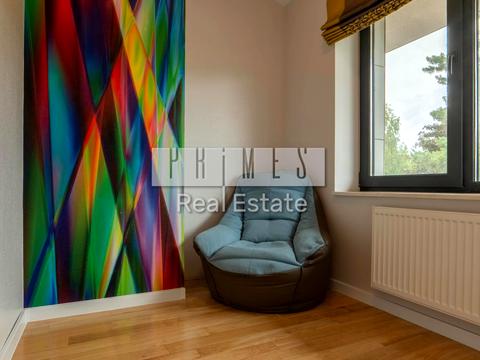 будинок за адресою Молодіжна вул.