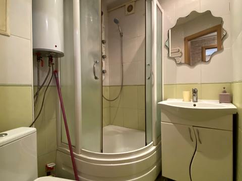 квартира за адресою Космічна вул., 5