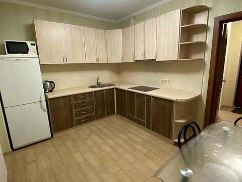 квартира по адресу Академика Глушкова просп., 9-Д