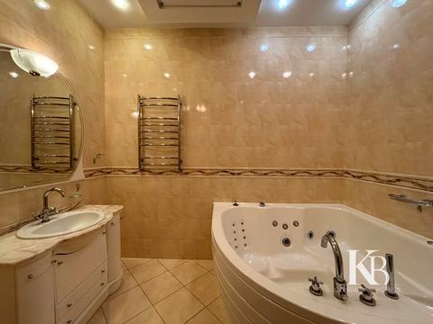 квартира за адресою Левка Лук'яненка вул. (Василя Жуковського), 21