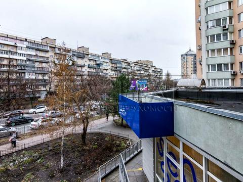 комерційна за адресою Раїси Окіпної вул., 4-А