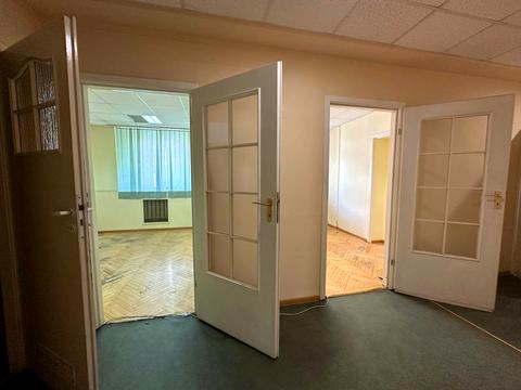 коммерческая по адресу Кловский спуск, 18