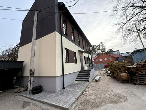 комерційна за адресою Соборна вул., 107л