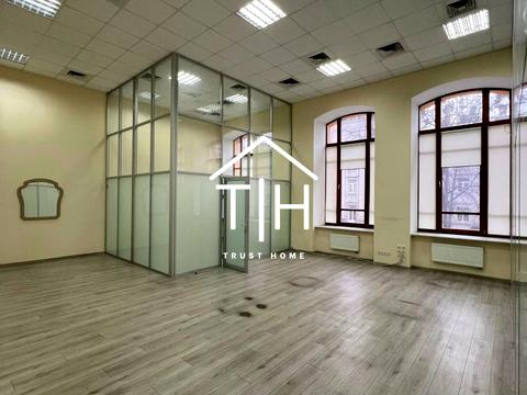 комерційна за адресою Бульварно-Кудрявська вул. (Воровського), 22-24