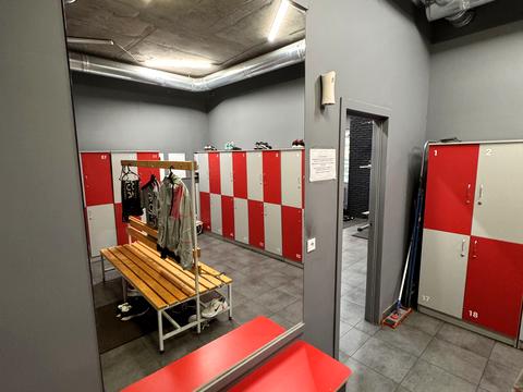 комерційна за адресою Євгена Коновальця вул. (Щорса), 36-А