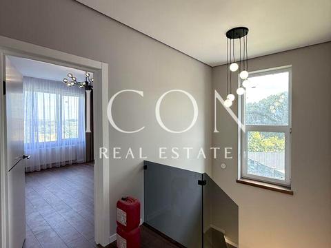 будинок за адресою Грушева вул.