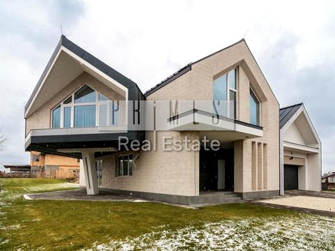 будинок за адресою Вишнева вул.