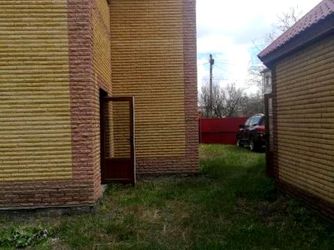 будинок за адресою с. Вишеньки, Садова вул.