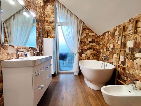 будинок за адресою Євгена Коновальця вул., 38