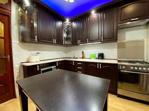 квартира по адресу Червоной Калины просп. (Владимира Маяковского), 81