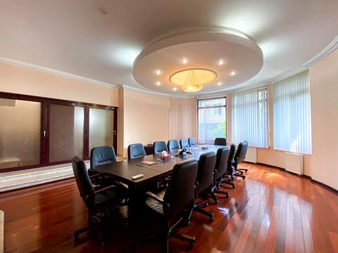 комерційна за адресою Павла Загребельного вул. (Миколи Раєвського), 6