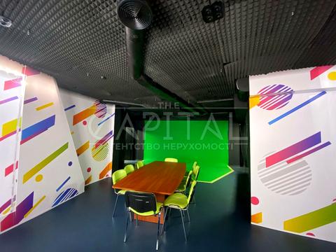 комерційна за адресою Дегтярівська вул., 27Т