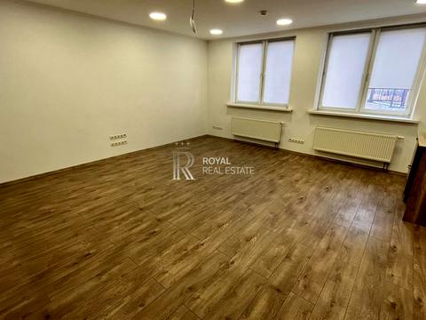 комерційна за адресою Ділова вул. (Димитрова), 2-Б