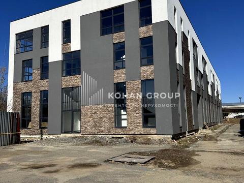комерційна за адресою Молодіжна вул., 15/1