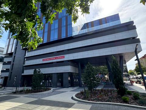 комерційна за адресою Героїв Упа, 73б