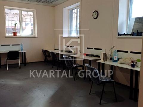 комерційна за адресою Мечникова вул., 109-Б