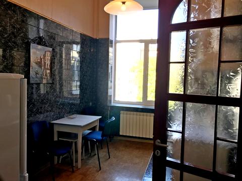 квартира за адресою Куликівський узвіз (Революції), 14