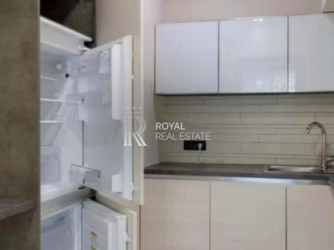 комерційна за адресою Івана Франка вул., 1