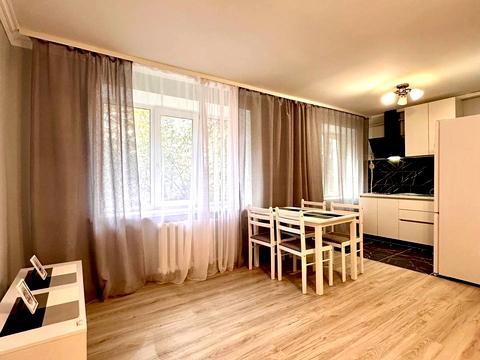 квартира за адресою Кловський узвіз, 14-Б