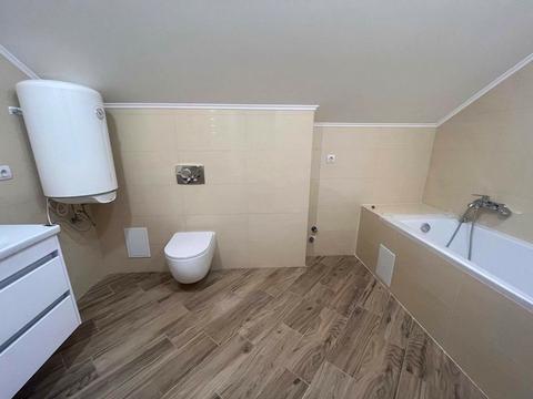 комерційна за адресою Марії Литвиненко-Вольгемут вул., 25