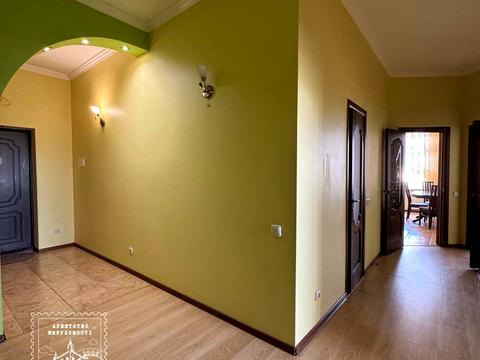 квартира за адресою Гайдамацька вул. (Марфи Струтинської), 2в