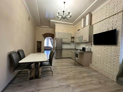 квартира за адресою Івана Франка вул., 104