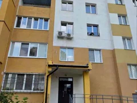 квартира за адресою Льва Ландау просп. (50-річчя СРСР), 52