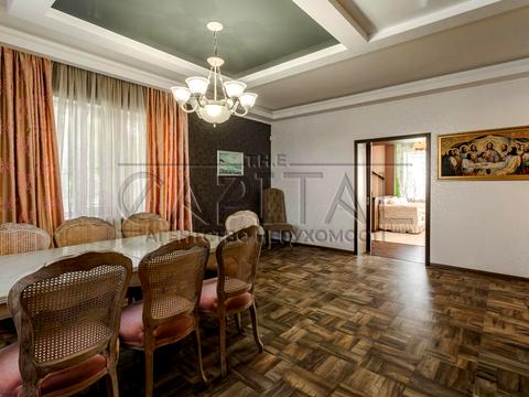 дом по адресу с. Петропавловская борщаговка, вишнева
