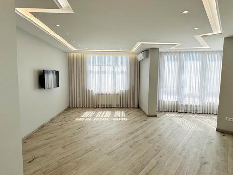 квартира за адресою Анни Ахматової вул., 22