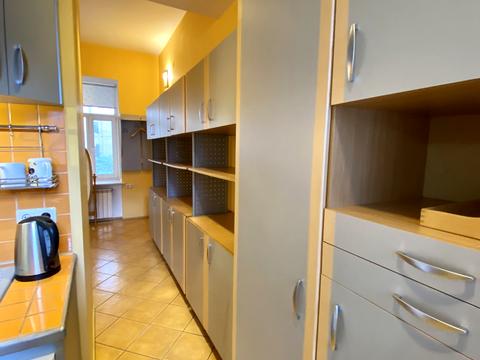 коммерческая по адресу Антоновича ул. (Горького), 32
