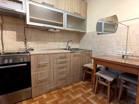 квартира за адресою Академіка Вернадського бульв., 59