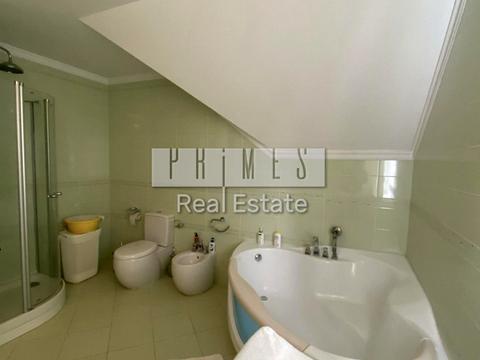 будинок за адресою Космонавтів