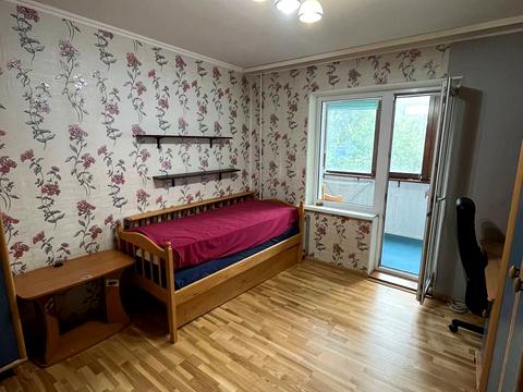 квартира за адресою Лариси Руденко вул., 5
