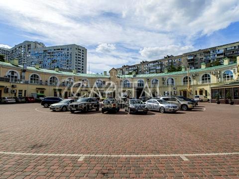 коммерческая по адресу Леси Украинки бульв., 28В
