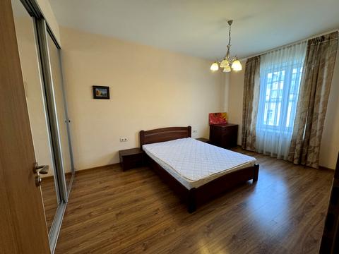 квартира за адресою Дмитра Яворницького просп. (Карла Маркса), 82