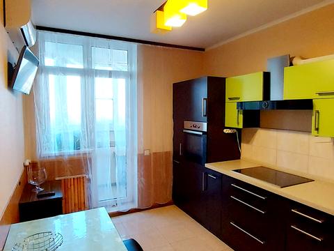 квартира по адресу Сім'ї Кульженків ул. (Петра Дегтяренка), 33