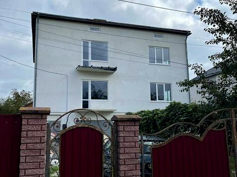 будинок за адресою Топольна