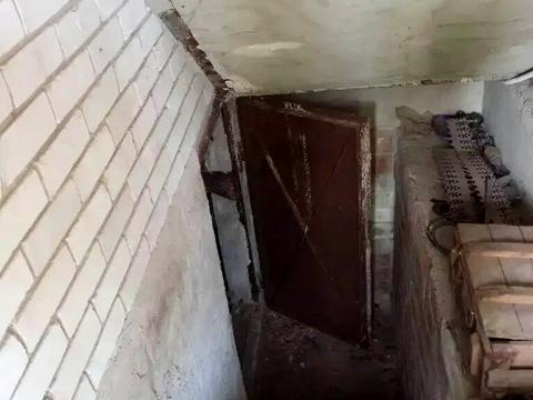 дом по адресу Центральна