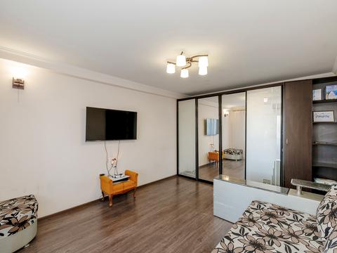 квартира за адресою Автозаводська вул., 25