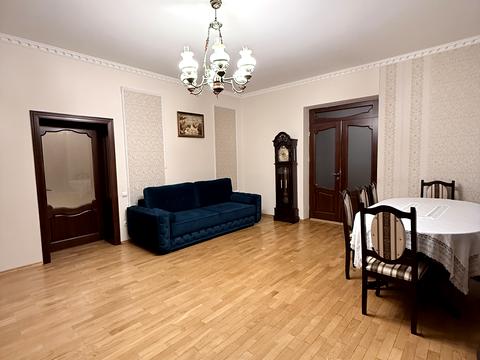 квартира за адресою Академіка Степана Рудницького вул., 30