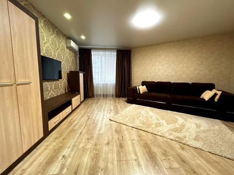 квартира за адресою Панаса Мирного вул., 1