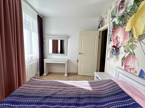 квартира за адресою Єсеніна, 34