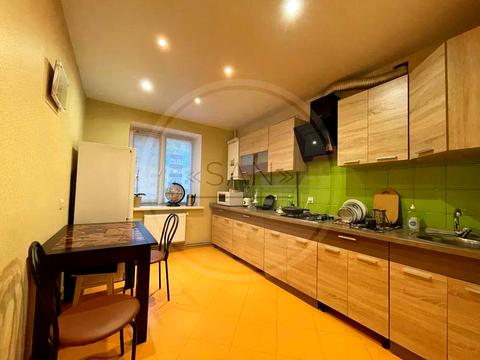 квартира за адресою Михайла Лушпи просп., 5