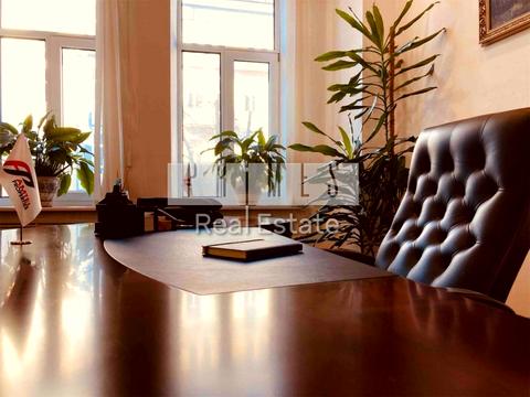 комерційна за адресою Євгена Чикаленка вул. (Пушкінська), 11